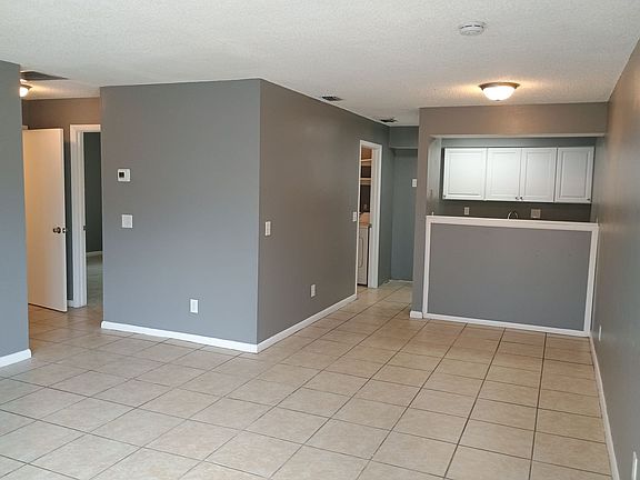 3rd image of 3000 SE 52nd Ave #C