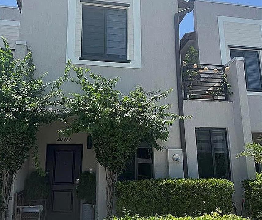 1st image of 20961 NE 8th Ave