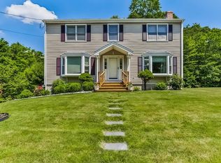 71 Ridge Ln, Shelton, CT 06484