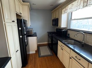 82-27 Langdale St #1, New Hyde Park, NY 11040