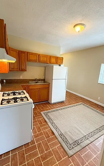 747 N Elder Ave #0 — Photo 6