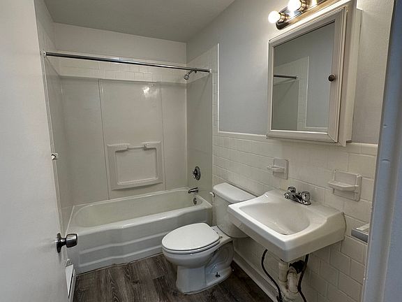 2nd image of 15 Patrick Henry St #10