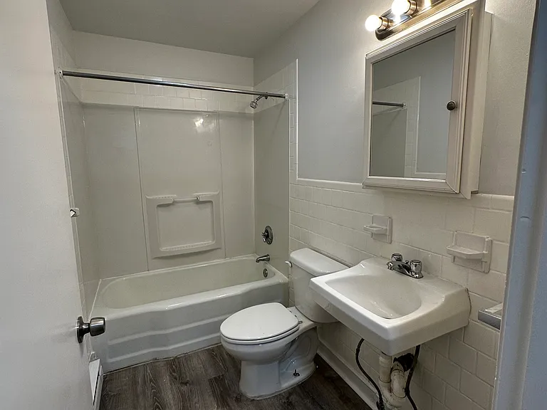 15 Patrick Henry St #10 — Photo 2