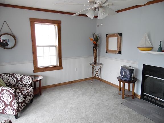 2nd image of 496 Valley View Dr