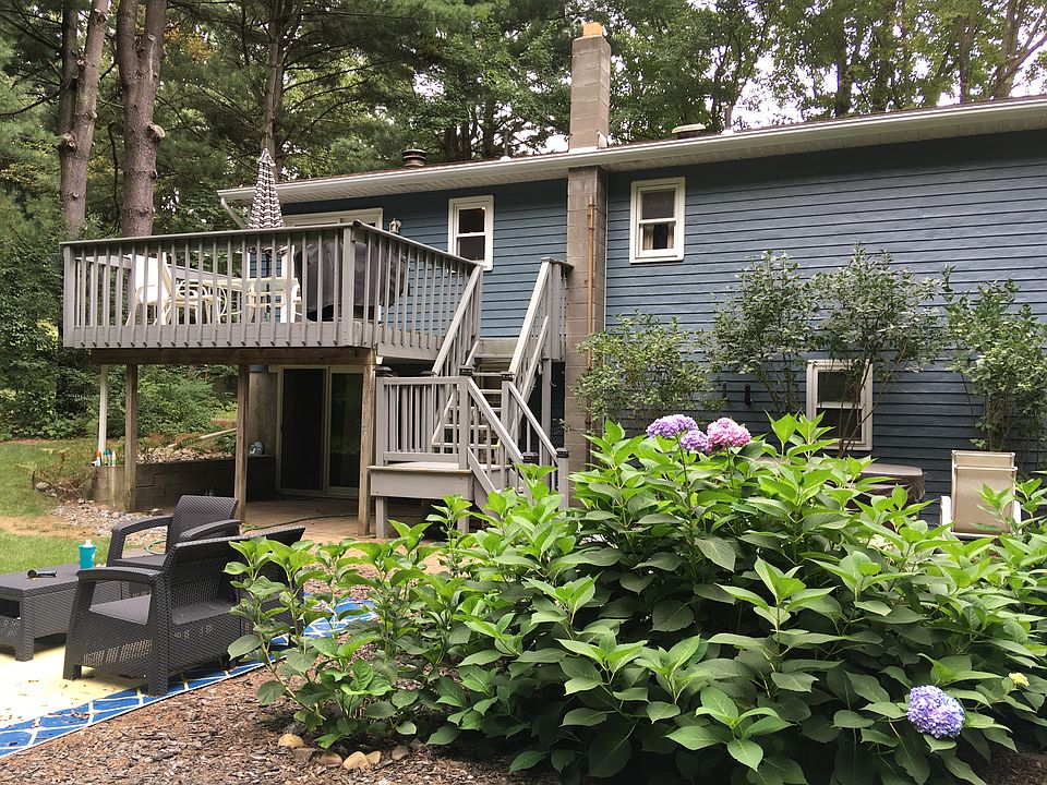 2nd image of 1689 Julianne Dr