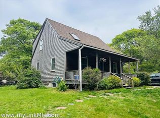 96 Manchester Ave, Oak Bluffs, MA 02557