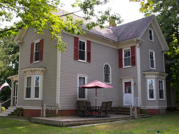 1582 Forest Ave, Portland, ME 04103