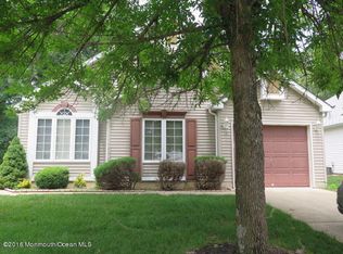 13 Abbot Ct, Jackson, NJ