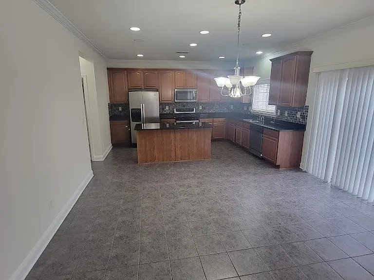 116 Silverspring Pl — Photo 8