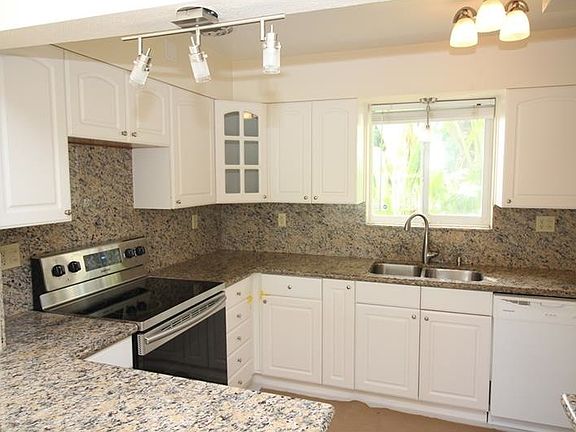 3rd image of 4454 E Tradewinds Ave