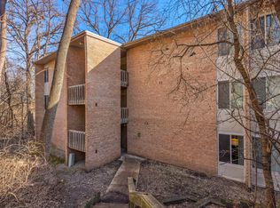 6006 Forest View Rd APT 1B, Lisle, IL
