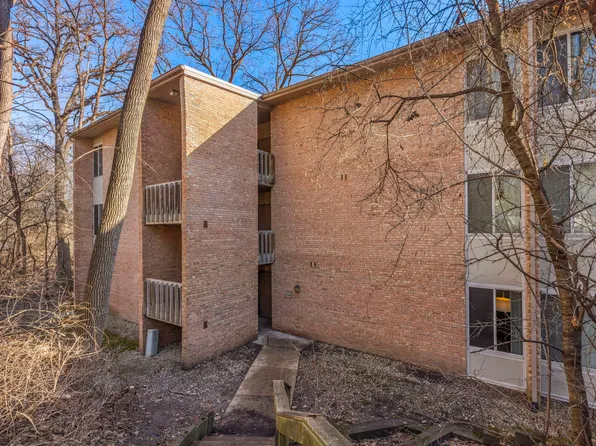 6006 Forest View Rd APT 1B, Lisle, IL 60532