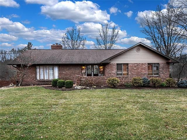 1st image of 38 Cheshire Dr