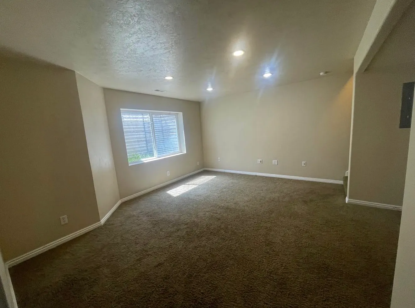 2 bed, 2814 sqft, $1,600 — Photo 3