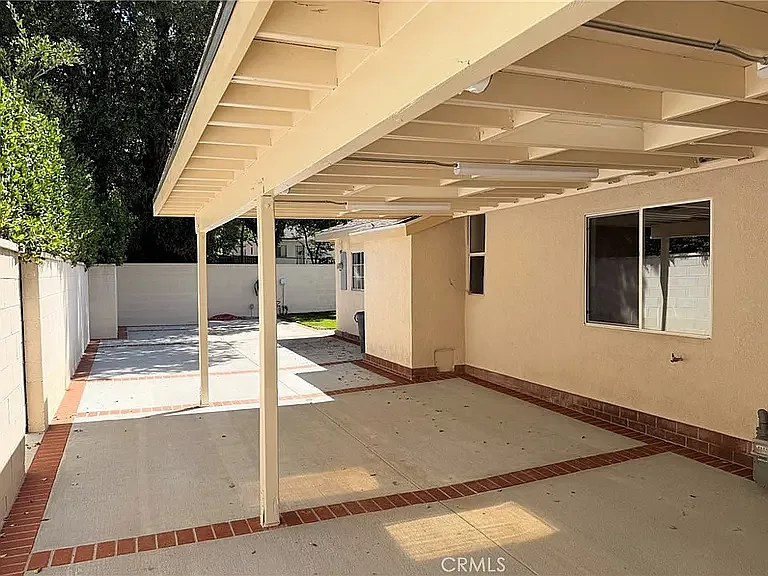 4926 Crown Ave — Photo 23