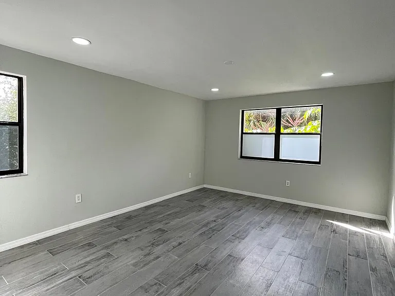 491 Ives Dairy Rd — Photo 25