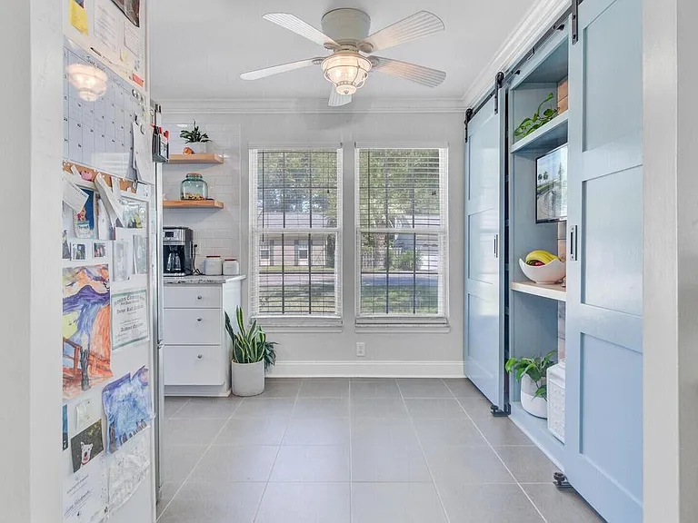 2076 Presidio Dr — Photo 18