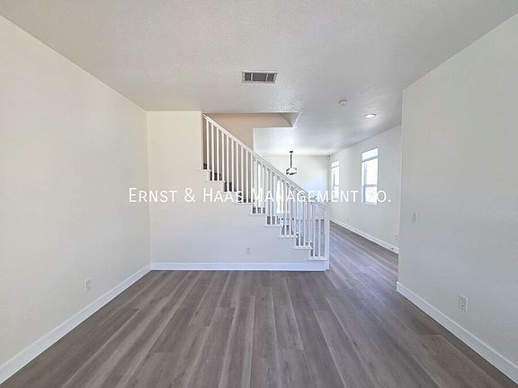 4th image of 3408 Duchess Ln