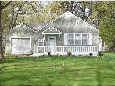 17834 Locust St photo 1