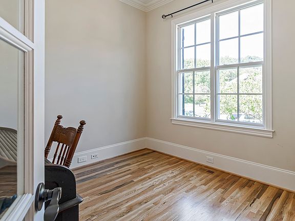 5th image of 312 Belle Vista Ct