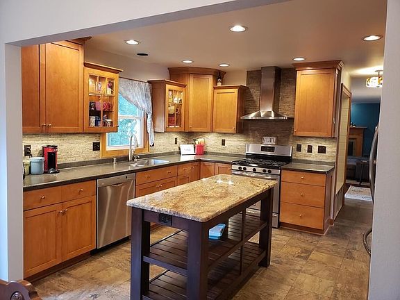 Tiled backsplash.