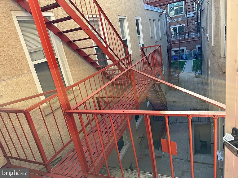 208 W Gay St #4 — Photo 11