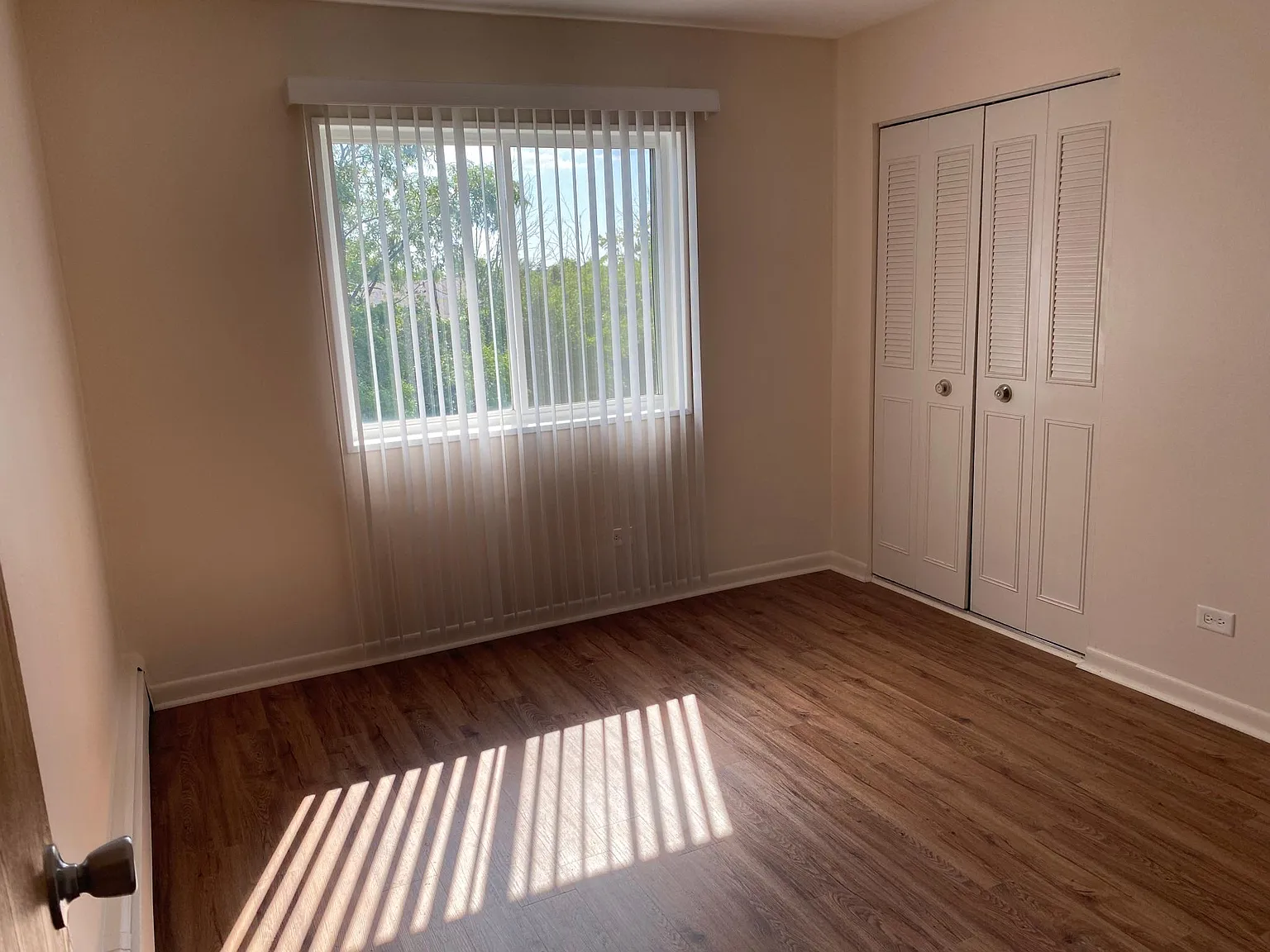 10S511 Echo Ln — Photo 2