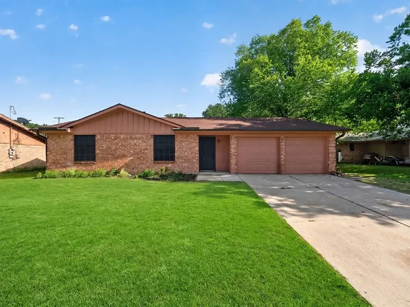 3856 Brambleton Pl, Forest Hill, TX 76119