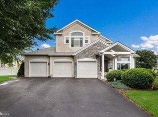 2252 Buckingham Dr, Warrington, PA 18976