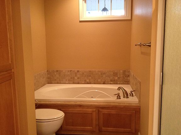 2nd image of 660 Norris Ln #660