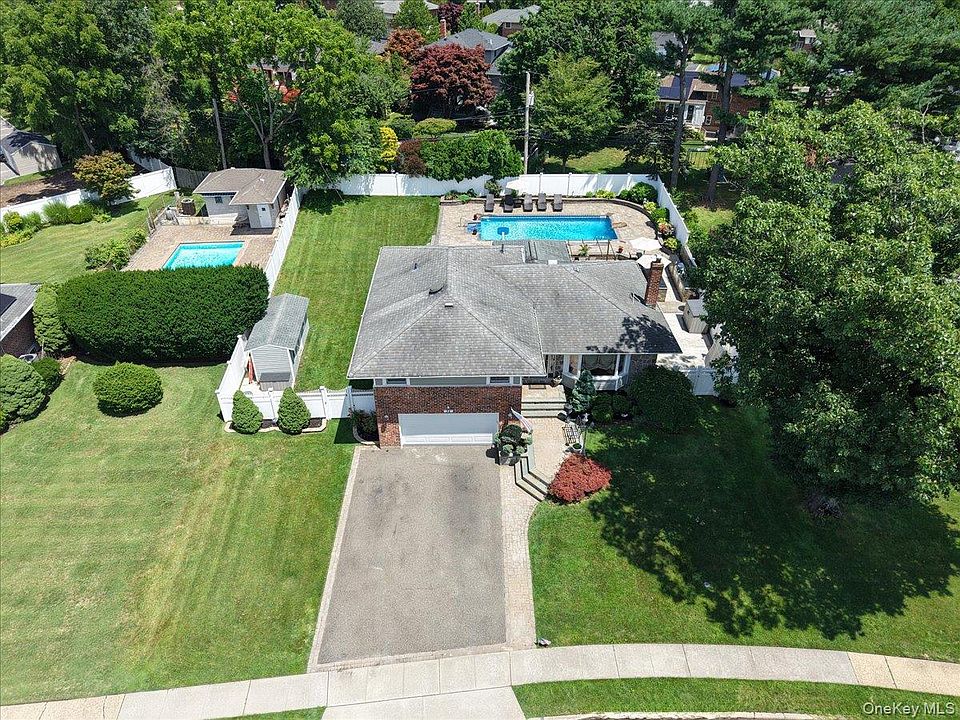 1st image of 32 Lark Drive
