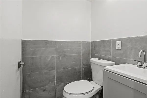 Rented by Compass | media 23