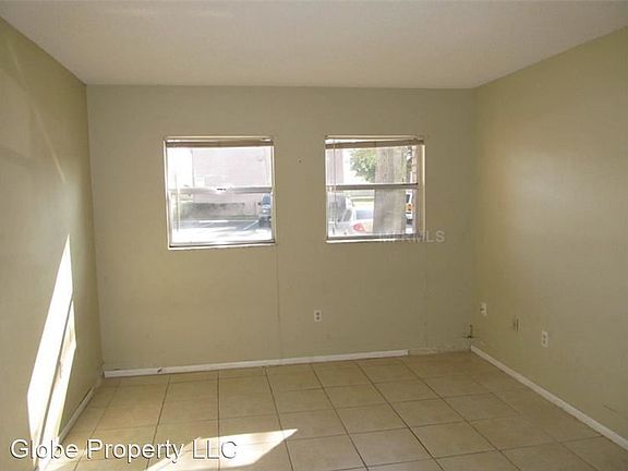 2nd image of 829 Sky Lake Cir