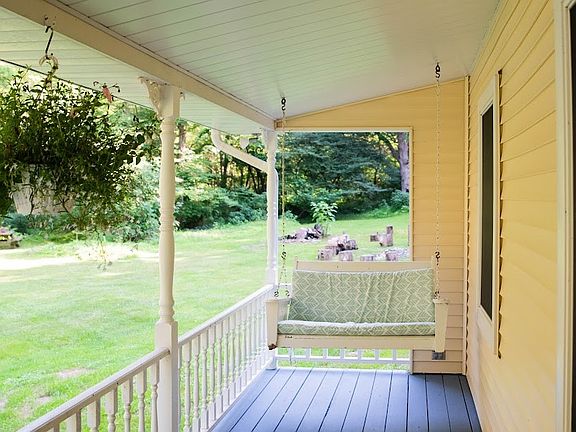 4th image of 115 Zellers Ln