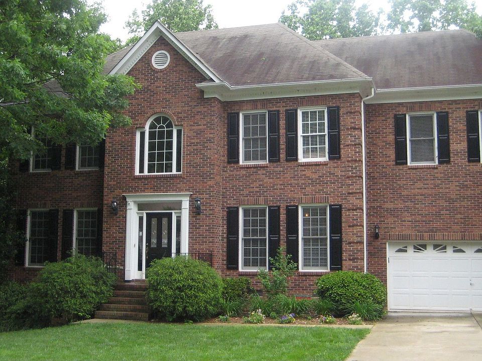 2 story, lake front, with finished basement