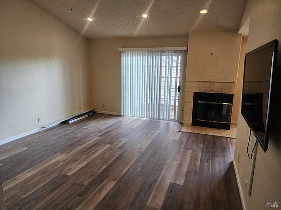 4th image of 245 Sandy Beach Road