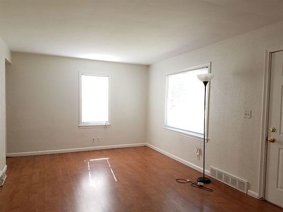 3rd image of 1819 Hulin St