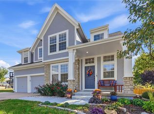 2325 W Piatt Ln, Olathe, KS 66061