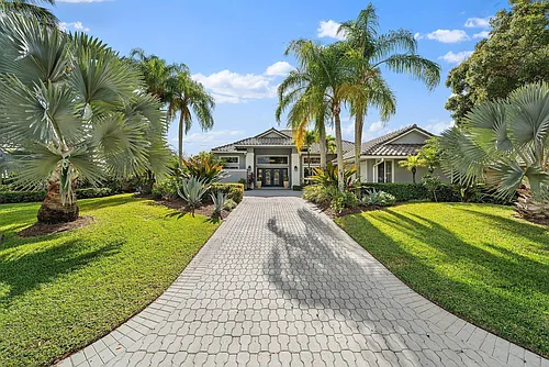 140 Thornton Dr Photo 1