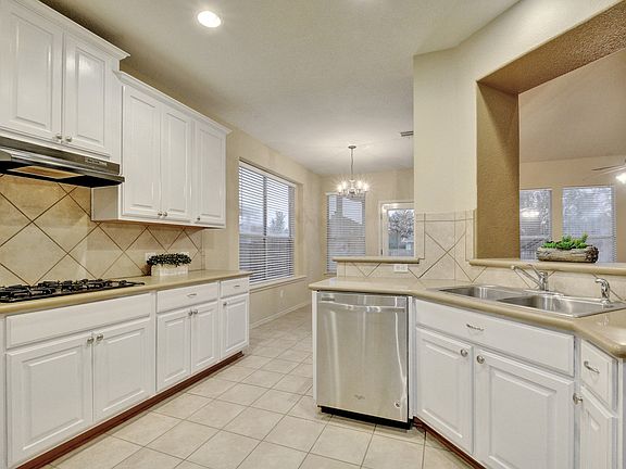2nd image of 710 Crane Canyon Pl