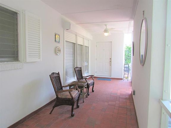 3rd image of 1227 Park Ln