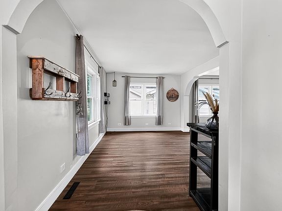 4th image of 2027 17th Ave