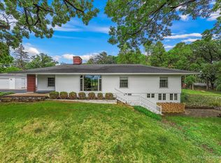 801 Ridgeland St, Fox River Grove, IL 60021