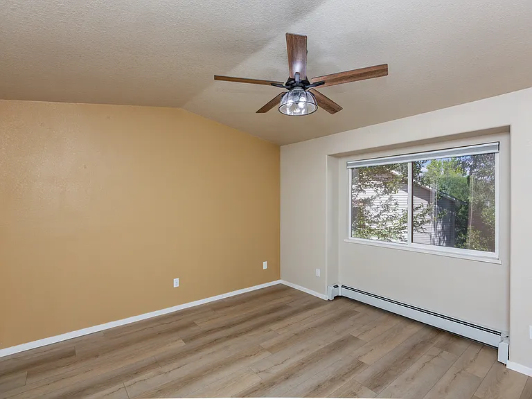 528 Park Ridge Ct — Photo 30