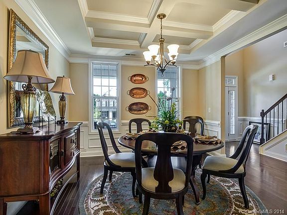5th image of 956 Autumn Glen Ct Unit 34
