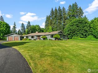 200 NE Riverhill Dr, Belfair, WA 98528