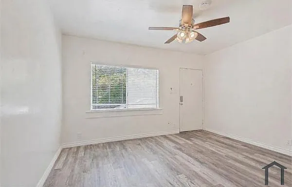 2437 Centinela Ave #2 — Photo 1