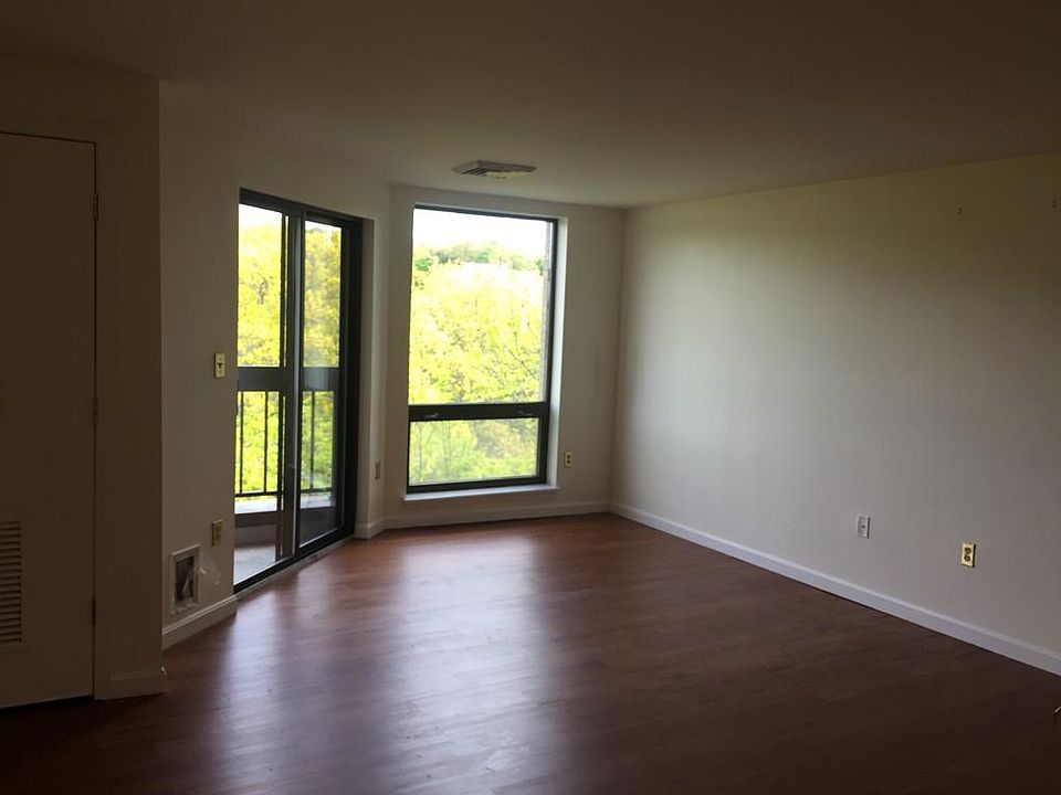 2nd image of 65 Valley St APT 5F