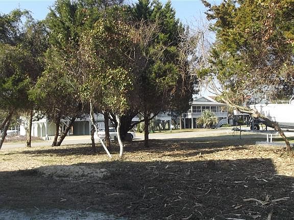 3rd image of 132 Dolphin Dr