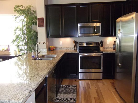 4th image of 4031 E Windsor Dr